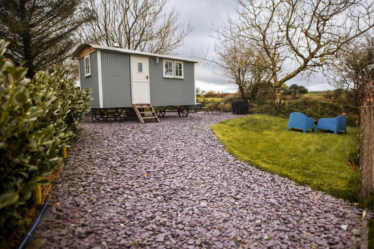 Luxury Shepherd'S Hut On Flower Farm With Outdoor Bath In Mid Cornwall Truro Buitenkant foto